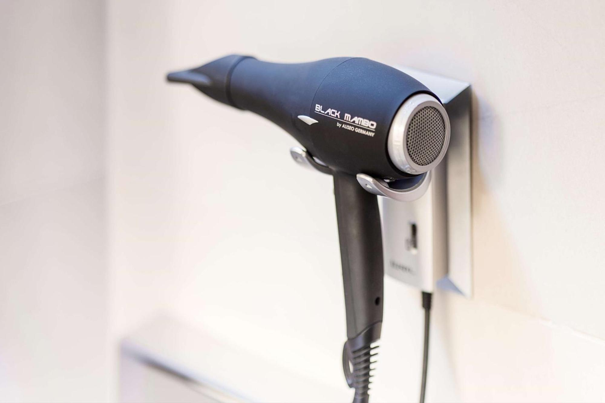 Nh Collection Plaza Santiago Hotell Exteriör bild A hair dryer