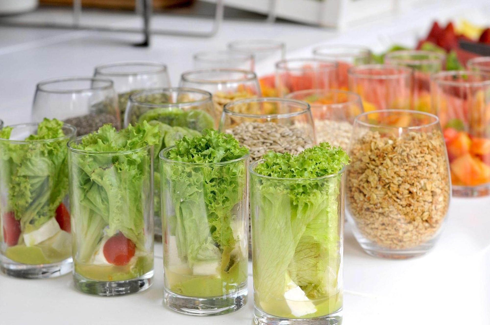 Nh Collection Plaza Santiago Hotell Exteriör bild A salad buffet