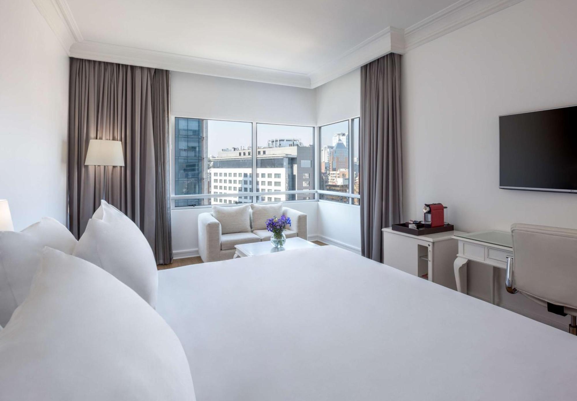 Nh Collection Plaza Santiago Hotell Exteriör bild Deluxe room