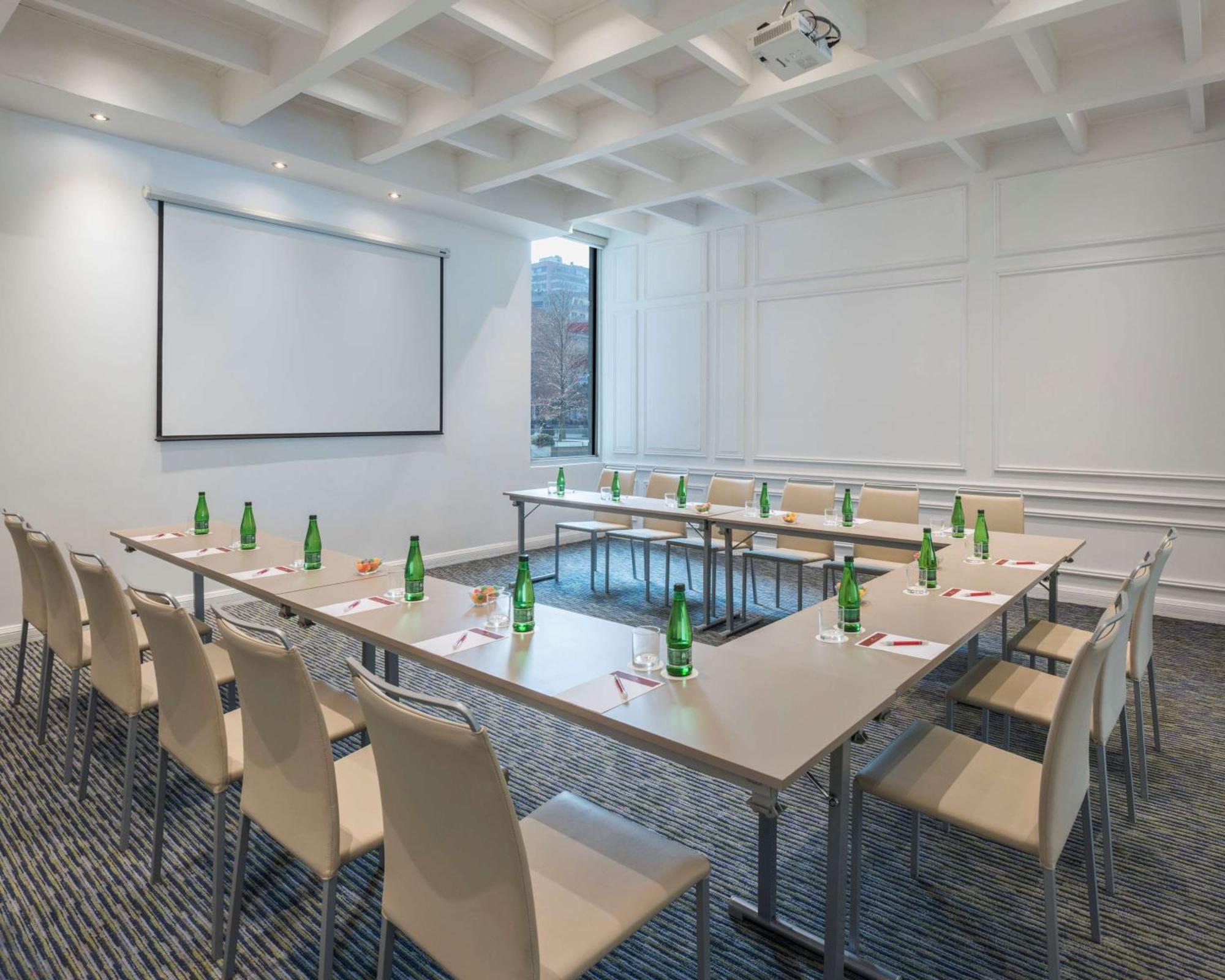 Nh Collection Plaza Santiago Hotell Exteriör bild Meeting room